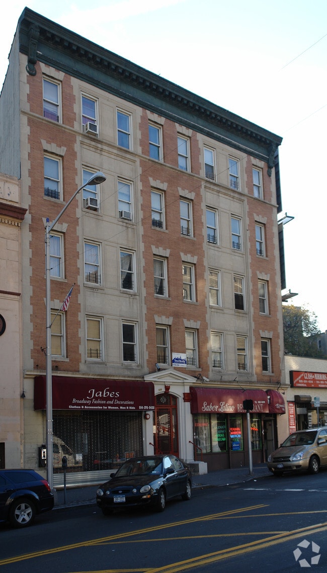 Building Photo - 506 S Broadway