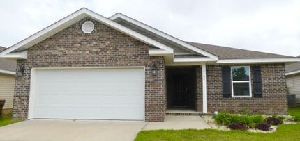 Building Photo - 3 Bed/2 Bath - Modern Upgrades