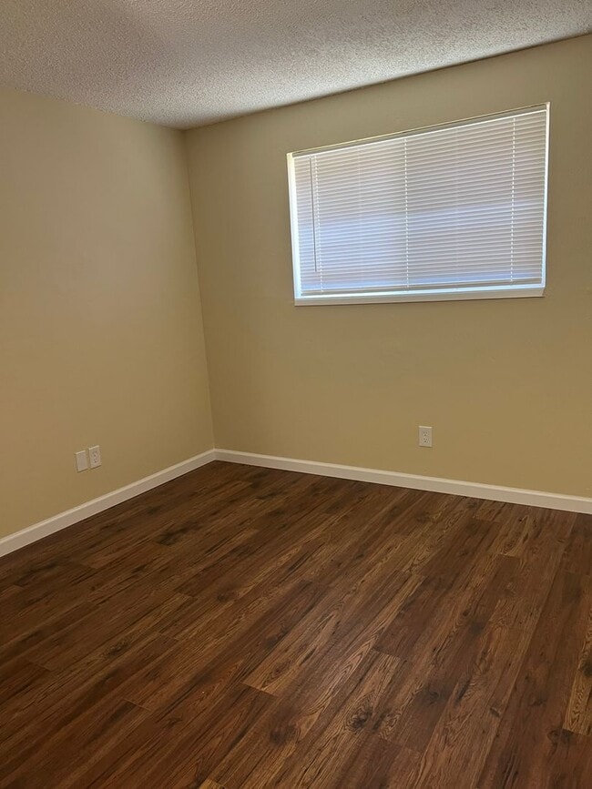 Building Photo - 1214 Withington St