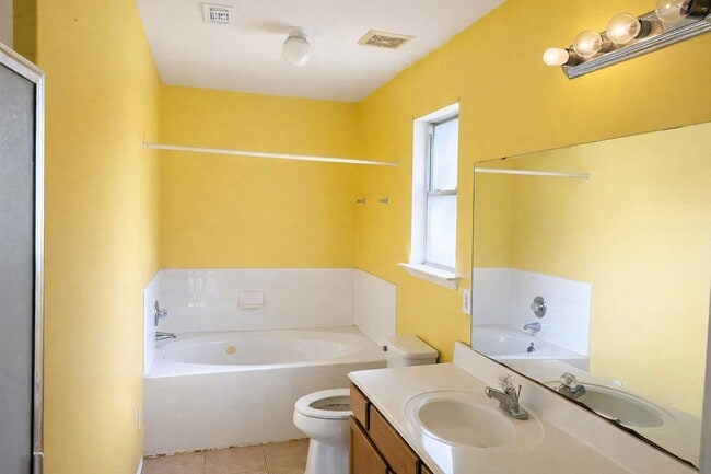 Building Photo - 5935 Sattler Park Dr