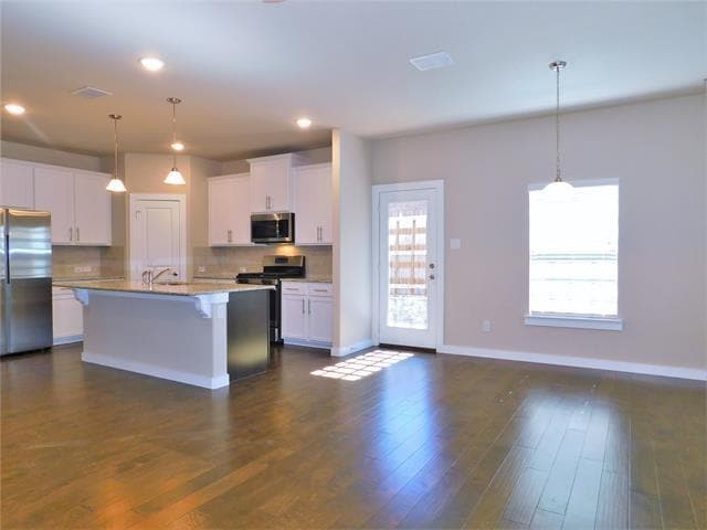 Building Photo - 2100 Paxton Way