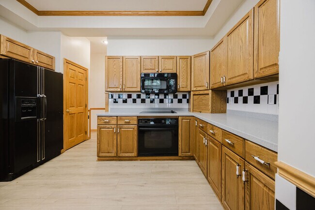 Building Photo - 4658 Lombardo St