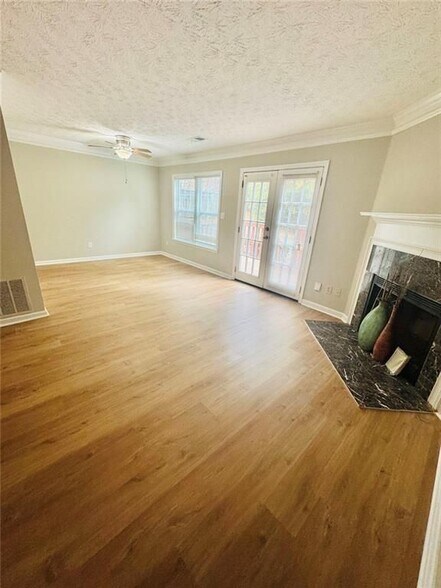 Building Photo - 146 Willow Stream Ct