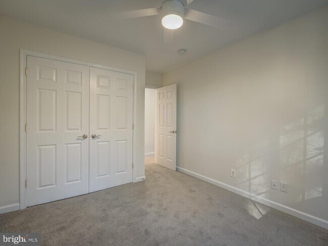 Building Photo - 5210 Maris Ave