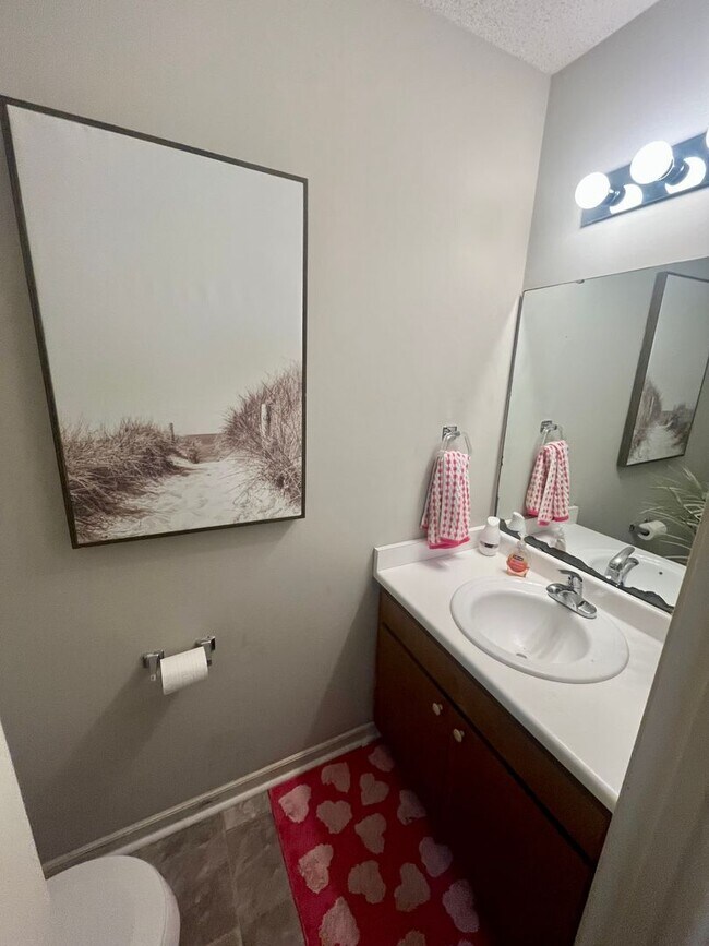 Building Photo - 204-5 Oak Street (CW)