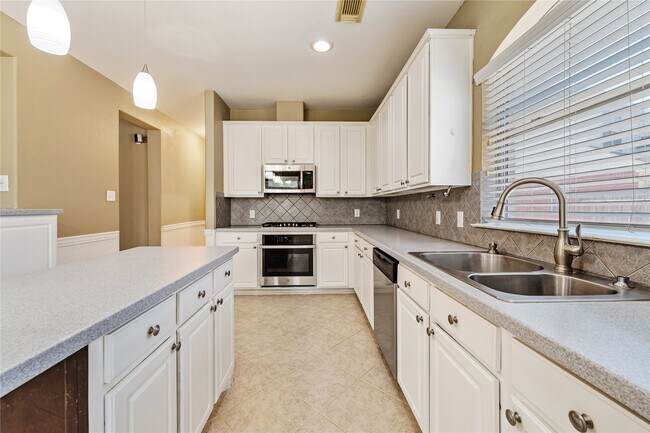Building Photo - 14431 Rosehill Estates Ln
