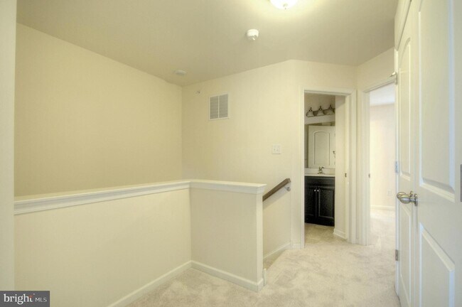 Building Photo - 58 Iron Gate Rd