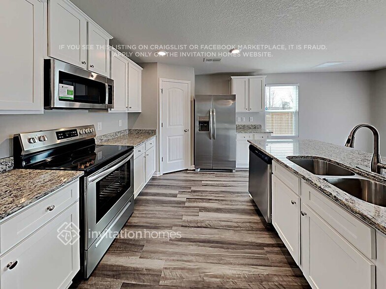 Building Photo - 860 Avery Pond Dr