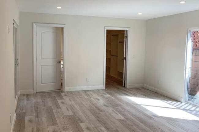 Building Photo - 4595 De Celis Pl