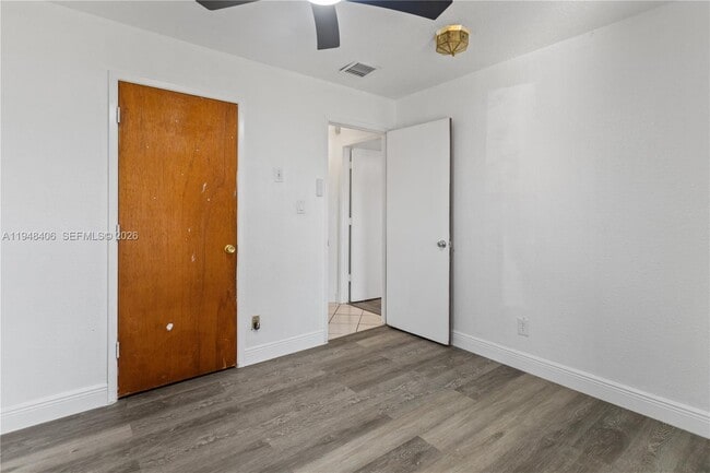 Building Photo - 3521 NW 18th Pl