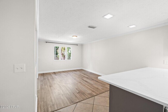 Building Photo - 136 Derby Woods Dr