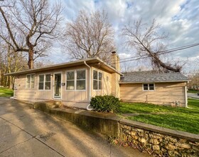Building Photo - SEE IT NOW: Spacious Independence Home with Carport & Large Yard!