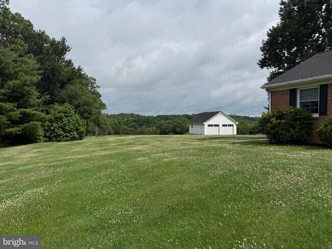 Building Photo - 5293 Roller Rd