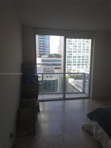 Building Photo - 1060 Brickell Ave