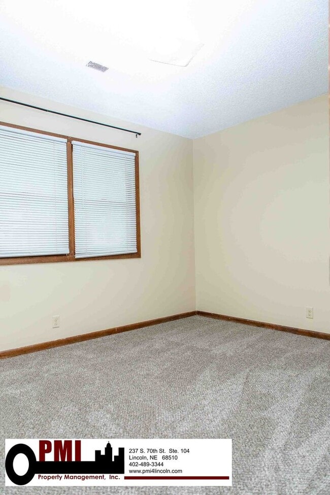 Building Photo - 3800/3802 Keith Cir