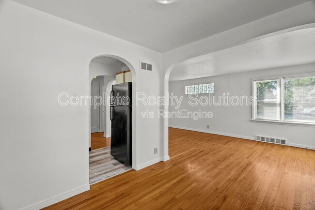Building Photo - 6605 Barken Ave