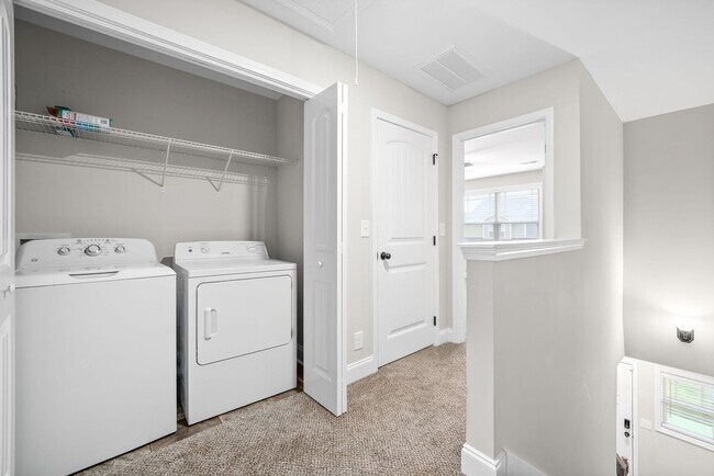 Building Photo - 318 Fallow Cir