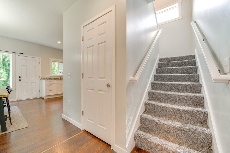 Building Photo - 16208 47th Ave S