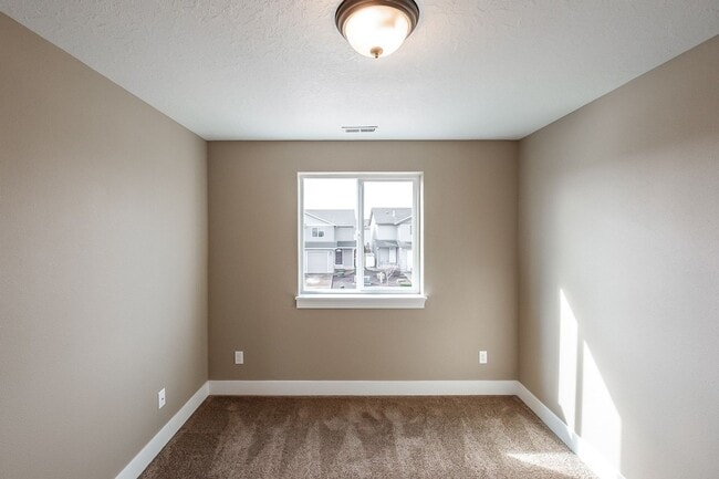 Building Photo - 270-272 Gwinn Street E