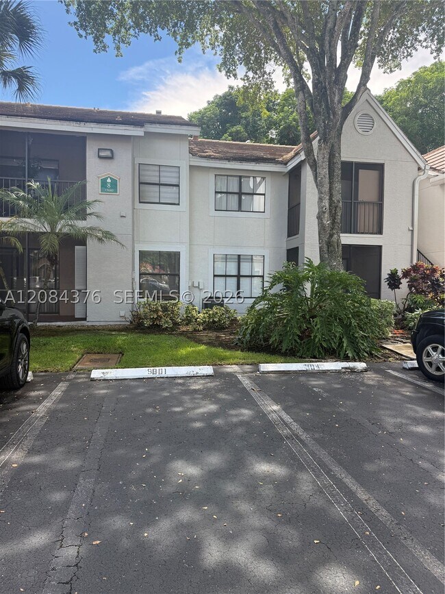 Building Photo - 15680 SW 106th Ln