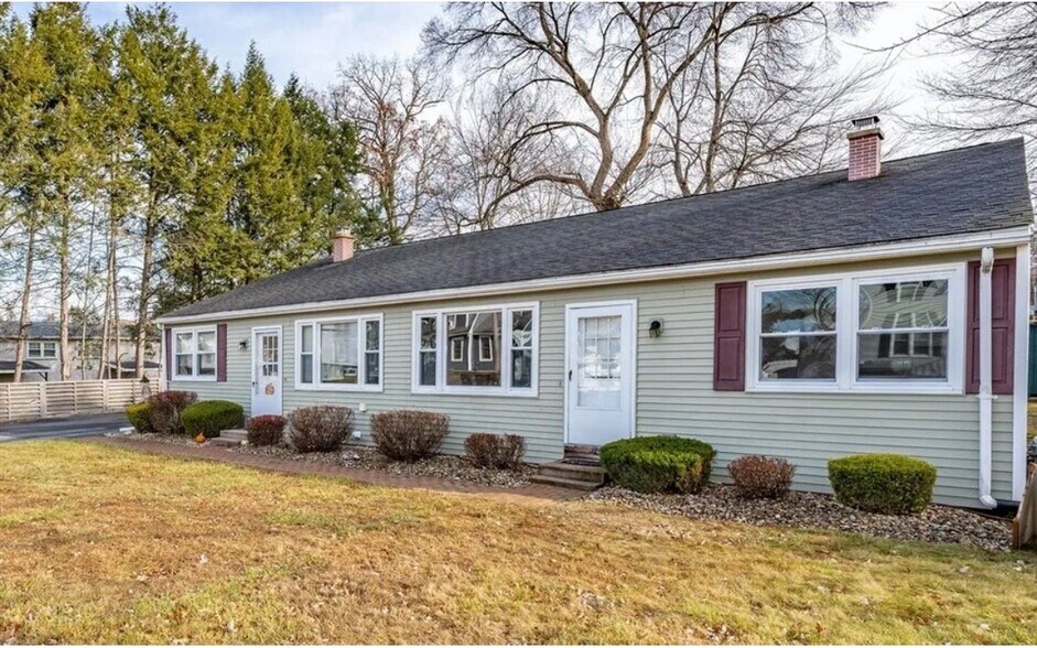 Building Photo - 11 Hope Farms Dr