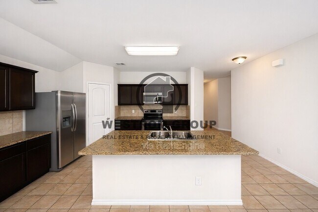 Building Photo - 2632 Gains Mill Dr