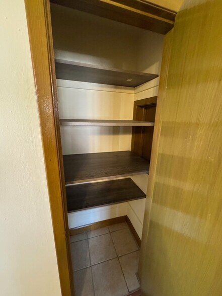 Building Photo - 464 Maryland Ave W