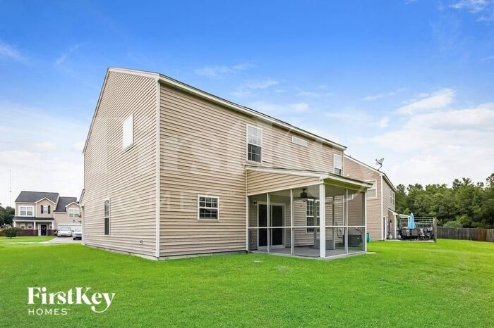 Building Photo - 571 English Oak Cir
