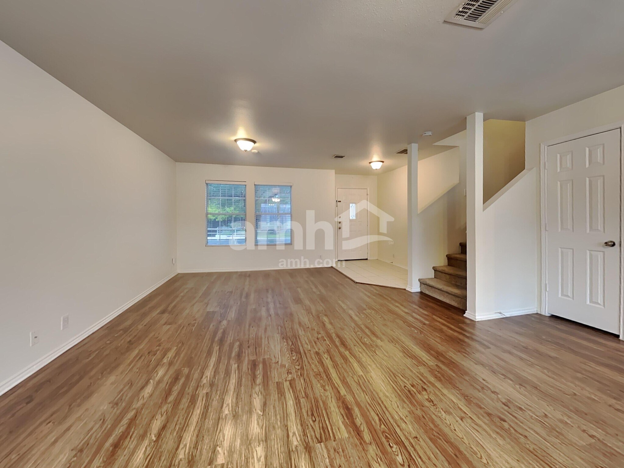Building Photo - 142 Blue Juniper