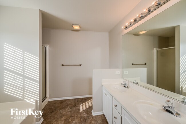 Building Photo - 6072 Birkdale Dr