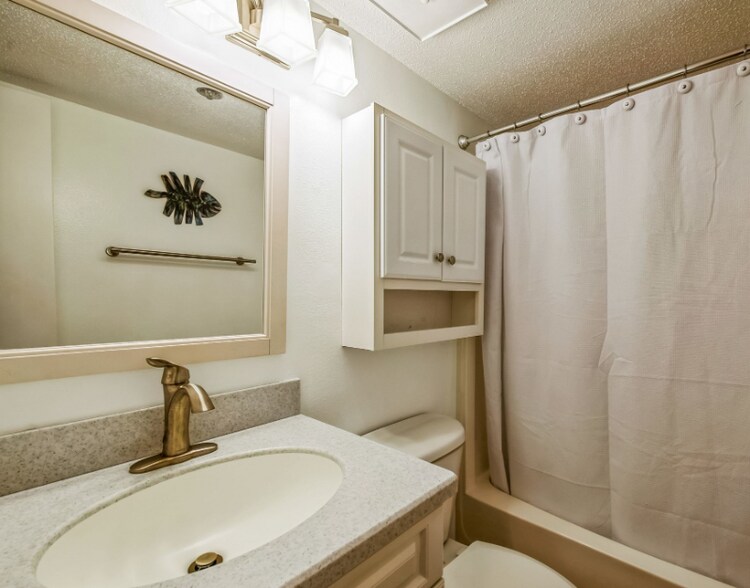 Building Photo - 104 Capri Isles Blvd