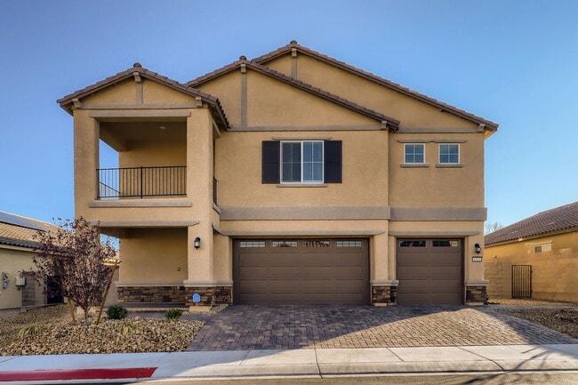 Building Photo - Beautiful 4 bed, 4.5 bath, 3 car garage with full casita!