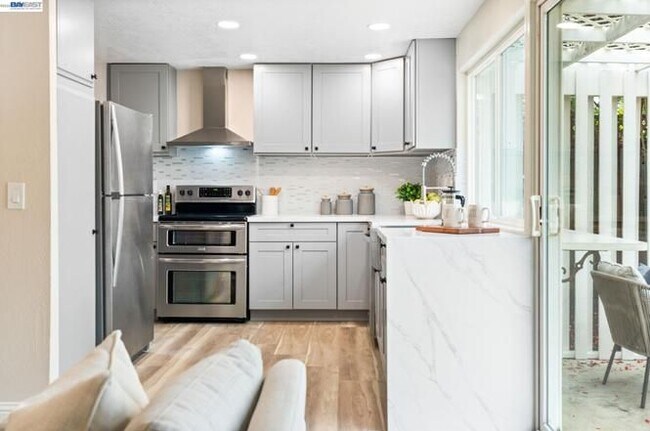 Building Photo - 7415 Bovet Way