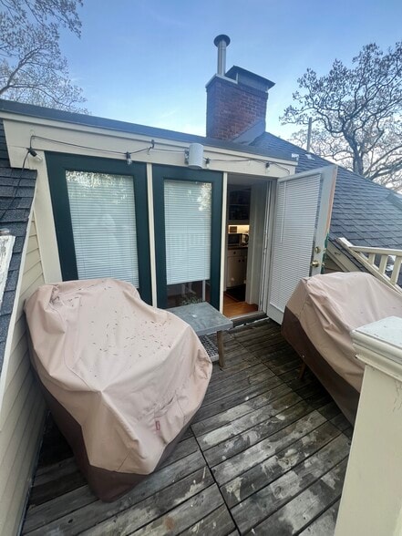 Building Photo - 56 Oliver St