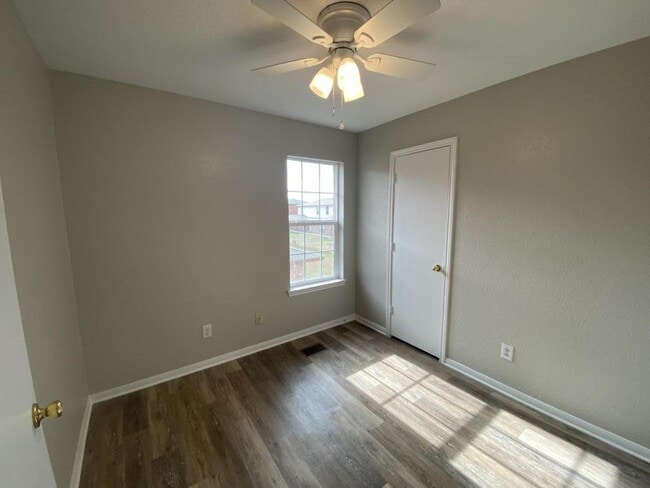 Building Photo - 2807 Cantabrian Dr