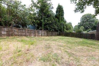 Building Photo - 1704 Club Rd