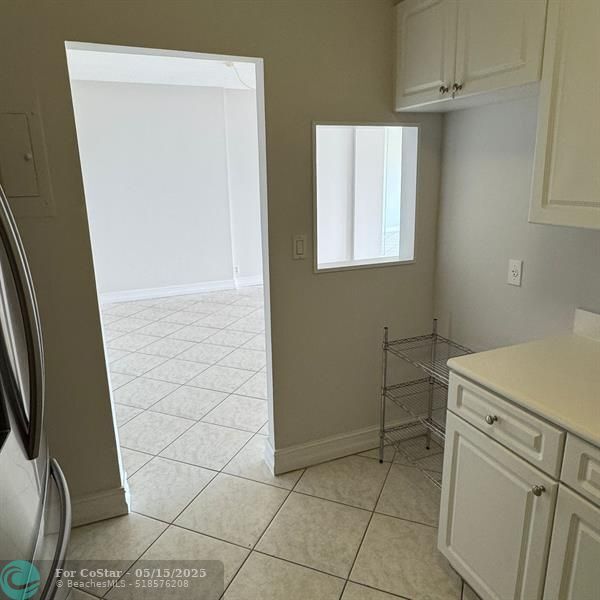 Building Photo - 1455 N Treasure Dr