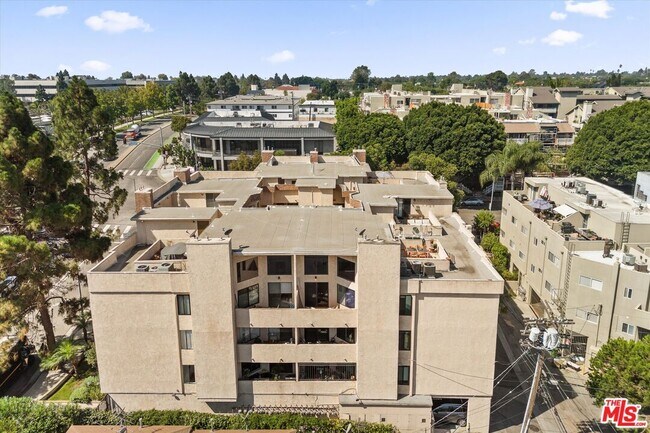 Building Photo - 12321 Ocean Park Blvd