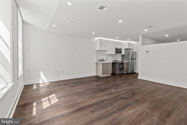 Building Photo - 253 N 3rd St