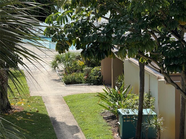 Building Photo - 1540 NE 191st St