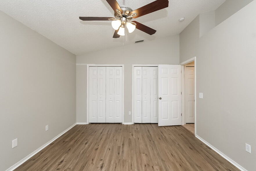 Building Photo - 8749 Morrison Oaks Ct