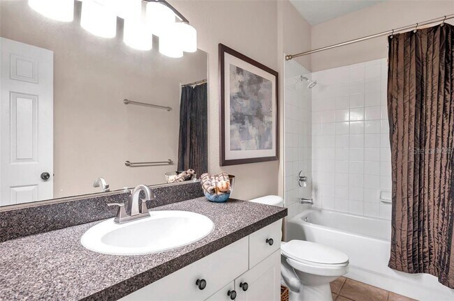 Building Photo - 2279 Portofino Pl
