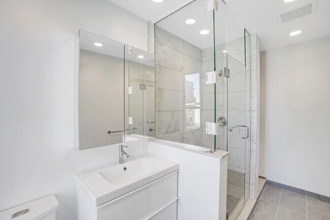 Building Photo - 274 Montgomery St