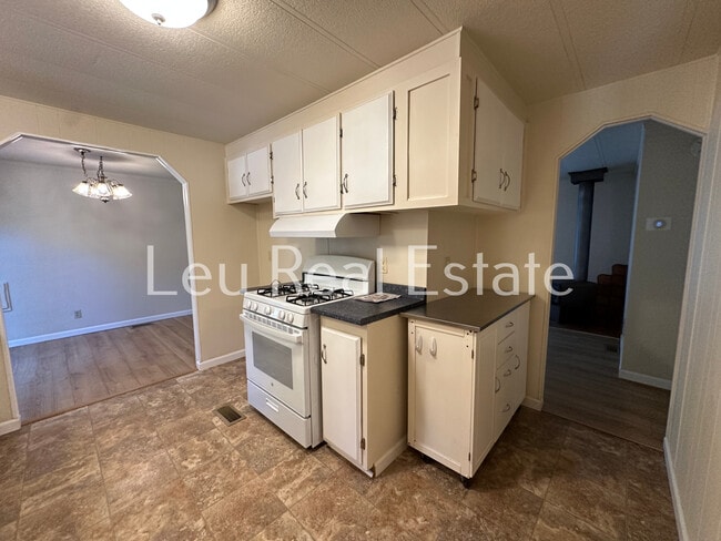 Building Photo - 4700 Mineral Way