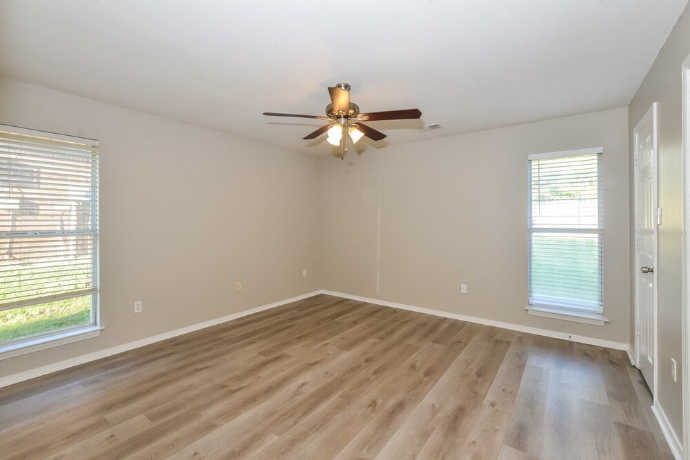 Building Photo - 9176 Preakness Dr