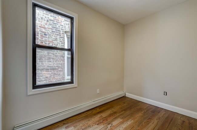 Building Photo - 333 Princeton Ave