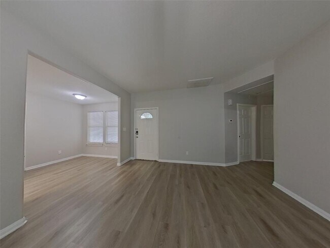 Building Photo - 10457 Royal Andrews Dr