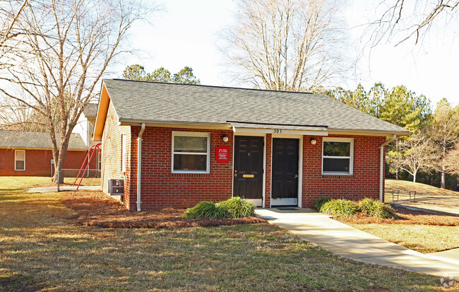 Building Photo - Knolwood Apartments