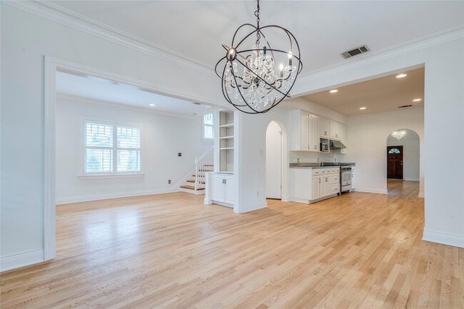 Primary Photo - 512 E 49th St