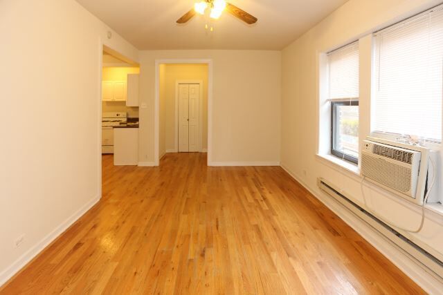 Building Photo - 3727 N Pine Grove Ave